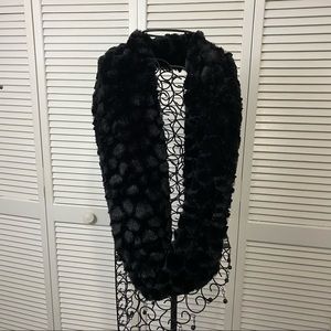 Amiee Lynn. Black Faux Fur Infinity Scarf